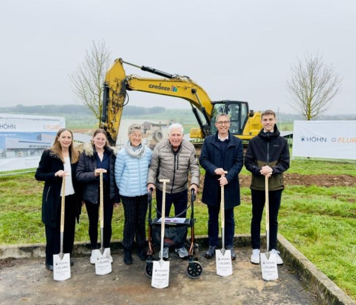 Familie HÖHN - Drei Generationen (Foto: FLURO-Gelenklager GmbH)