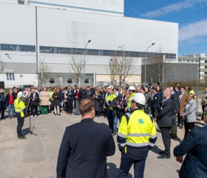 Projektvorstellung durch bei bestem Wetter durch Jan Taschenberger (Foto: Philip Eiben)